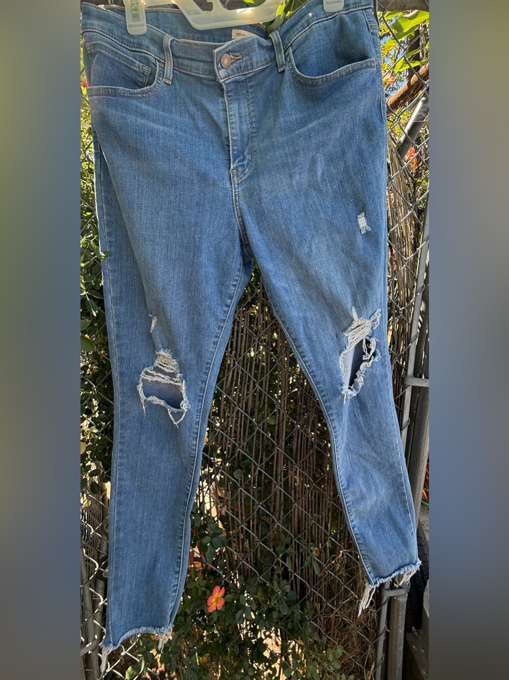 Levi's 720 High Rise Super Skinny Distressed Jeans rare sz 33 aka 16 women’s $70
